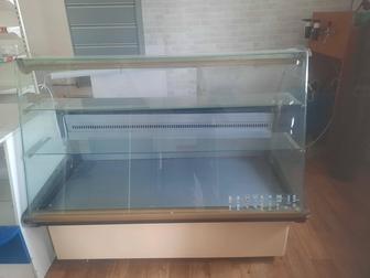 Продаю витрины холодильник