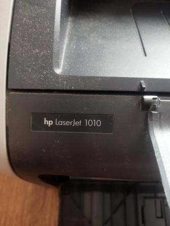 Продам принтер HP laserJet 1010