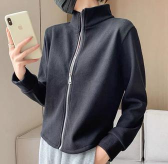 Кофта на молнии (новая)