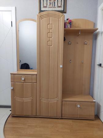 Прихожка,продаем.