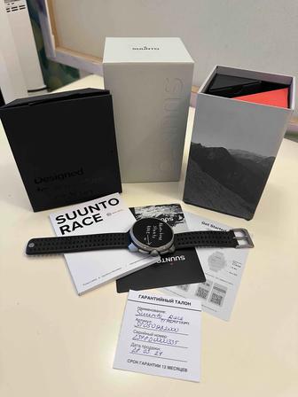 Smart часы Suunto Race TITANIUM CHARCOAL для спорта