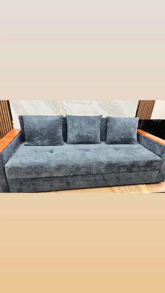 Продам срочно диван в отличном состоянии,дешево!