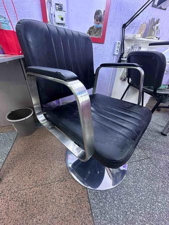 Продам кресло для салона красоты