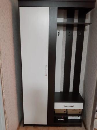 Прихожий шкаф