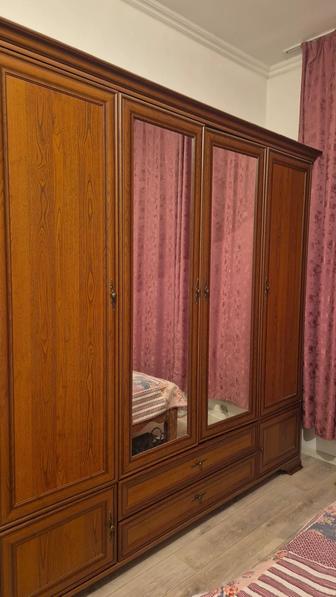 Продаётся большой вместительный шкаф в отличном состоянии. Качественный, пр