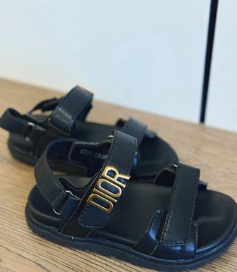 Сандали для девочек