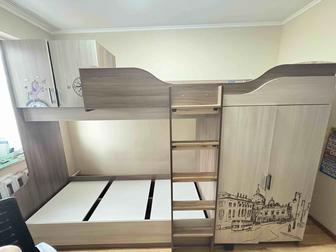 СРОЧНО! Двухъярусная кровать со шкафом, единый модуль