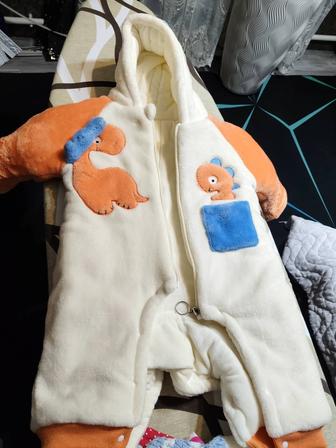 Продам комбинезон детский