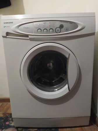 Продам стиральную машину в отличном рабочем состоянии доставку организуем