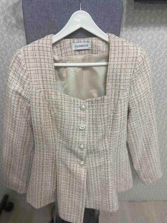 Костюм с юбкой 44 размер