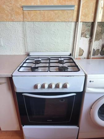 Продам газовую плиту б/у