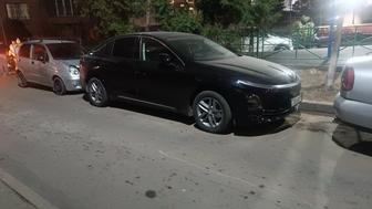 Сдаю в аренду электромобиль Honghi E-QM5 2025 года, тариф Бизнес