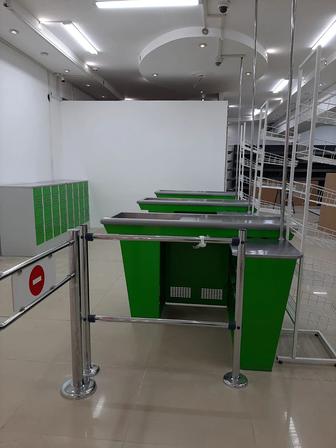 Продам БУ стеллажи торговые металлические, витрины Нордика, торг.оборуд.