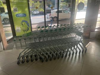 Продам БУ стеллажи торговые металлические, витрины Нордика, торг.оборуд.