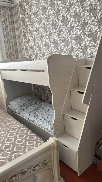 Продается детская кровать двухъярусная