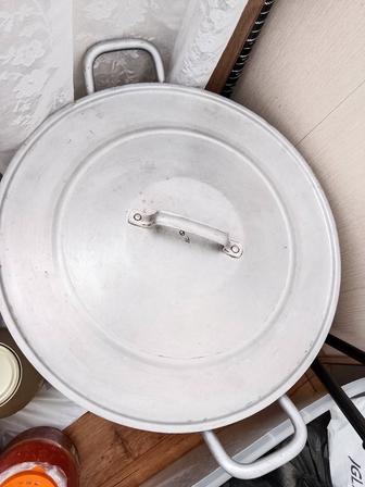 Кастрюля большая