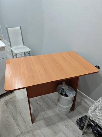 Столи кухонный