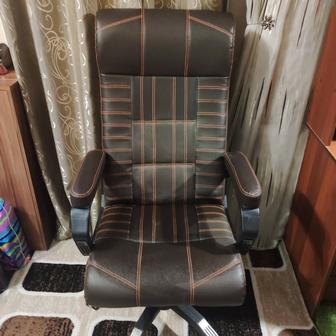 компьютерное кресло