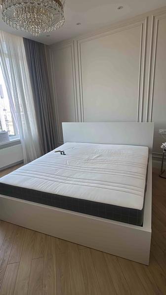 Продам двуспальную кровать