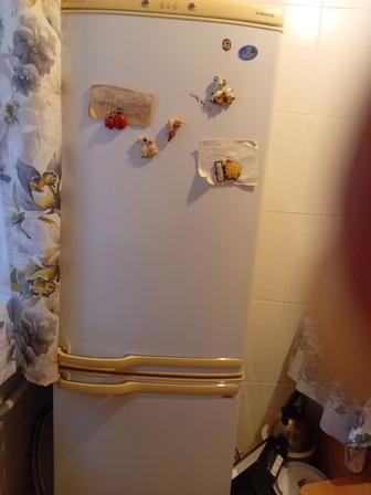 Продам холодильник