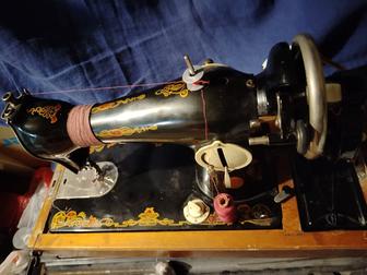 Ручная швейная машинка