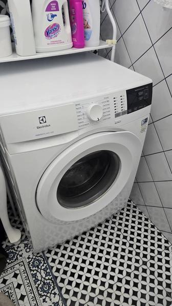 Продам стиральную машину Electrolux