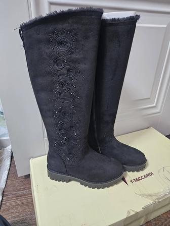 Сапоги зимние, хорошего качества!