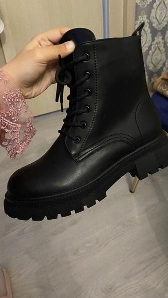 Женские элегантные сапоги