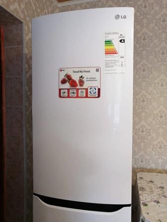 Продам холодильник lg