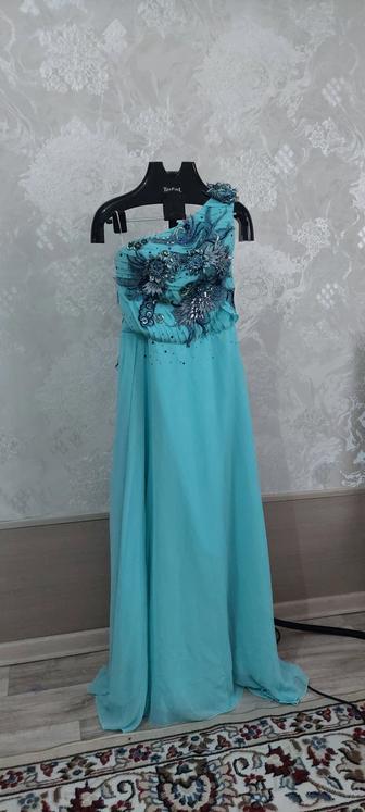 Вечерние платья