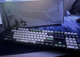 Срочно Varmilo Panda va108 r2
cherry brown