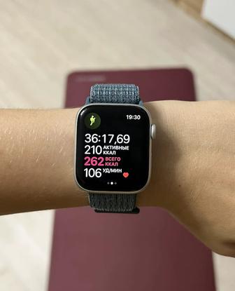 Смарт-часы Apple Watch Series 5 44mm