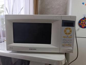 Продам микровалновку самсунг, в отличном состояний , 1100w.