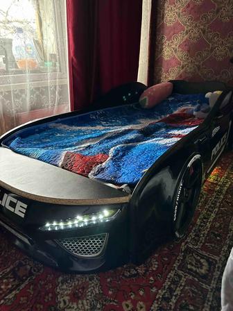 Кровать детская машинка