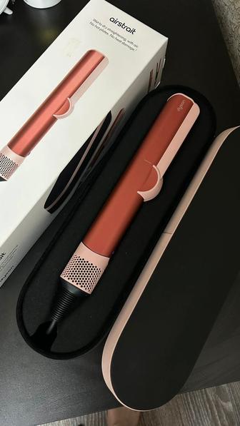 Dyson Airstrait HT01