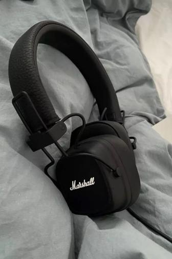 Новые наушники Marshall