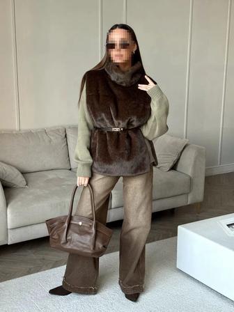 меховой жилет с поясом