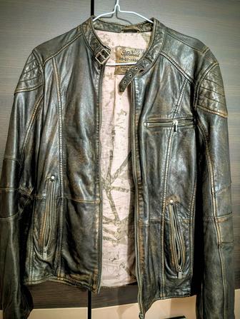 Кожаная куртка купленный в Великобритания