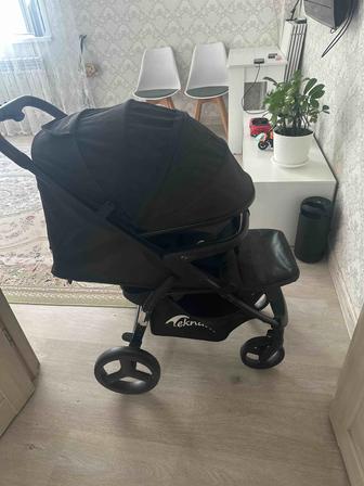 Продам детскую коляску толька дома катали,в подарок детская стулья.
