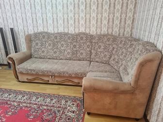 Продам угловой диван с креслом в отличном состоянии