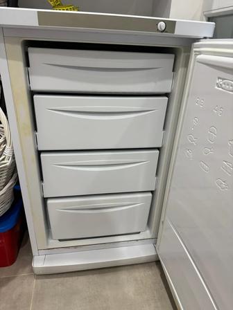 Продаем морозильную камеру в рабочем состояние