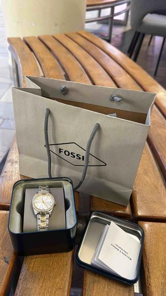 Часы Fossil
