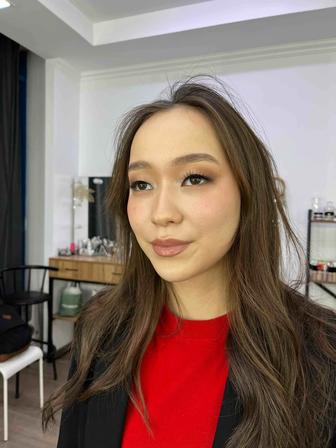 Макияж с выездом 8000 тенге