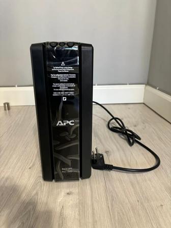 Источник Безпербойного питания APC BLACK-UPS Pro BR1500G-RS