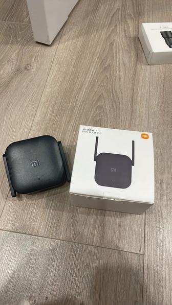 Усилитель интернет-сигнала Xiaomi Mi Wi-Fi Amplifier PRO