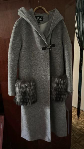 Продажи осеннее пальто
