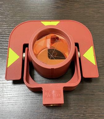 Стандартная круглая призма Leica.