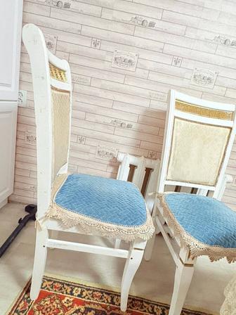 Кухонные стулья 6 штук.