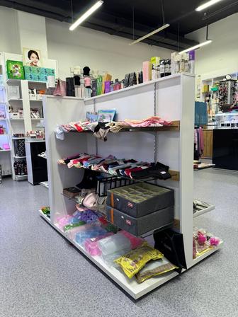 Продам стеллаж для косметики