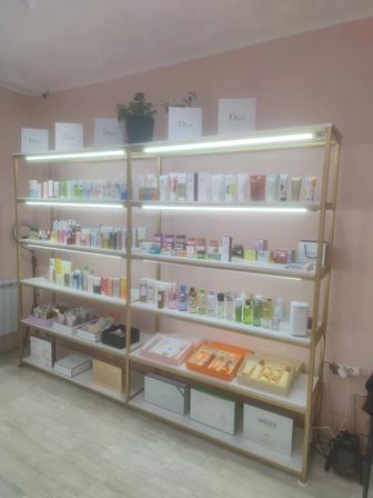 Продам стеллажи для товара с подсветкой